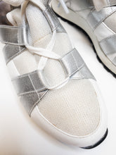 Load image into Gallery viewer, Minx Boutique ankle height sneakers in white &amp; silver - IWONA-B
