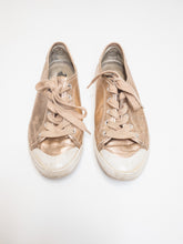 Load image into Gallery viewer, Deuce sneakers in metallic rose gold - IWONA-B

