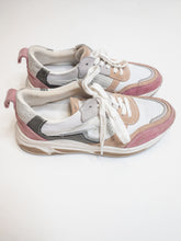 Load image into Gallery viewer, Mi for Me sneaker - IWONA-B
